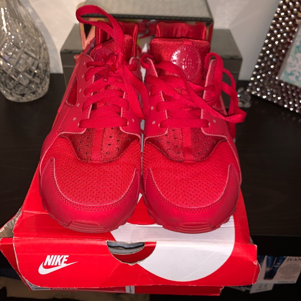 Nike Huarache Run Red